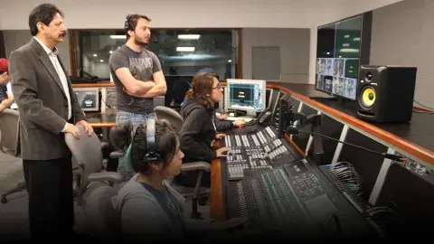 Reacreditan Comunicación y Periodismo con Tec21 a nivel internacional