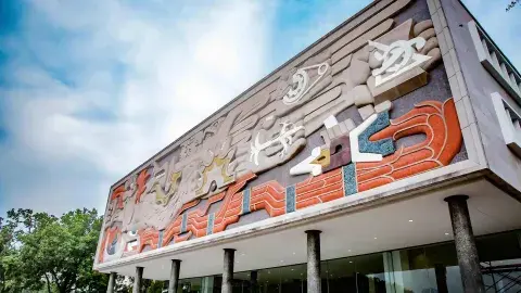 Tec de Monterrey iniciará semestre en agosto con un modelo híbrido