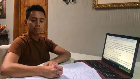 Cambia vidas a través de las matemáticas alumno de Tec GDL