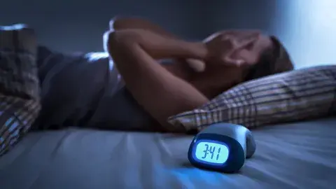 ¿Insomnio en aislamiento? Experta te dice cómo acabar con él
