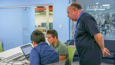 Profesor juarense participa como Líder Nacional en modelo Tec21