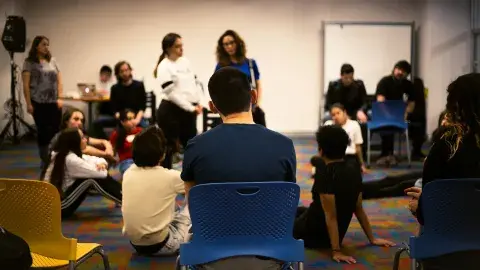 Una compañía creada por estudiantes para preservar el arte