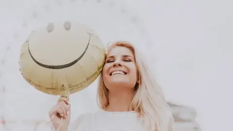 ¡Sonríe! y dale el sí a tu felicidad