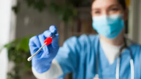 ¿Necesitas hacerte la prueba COVID? Si eres del Tec tienes descuento