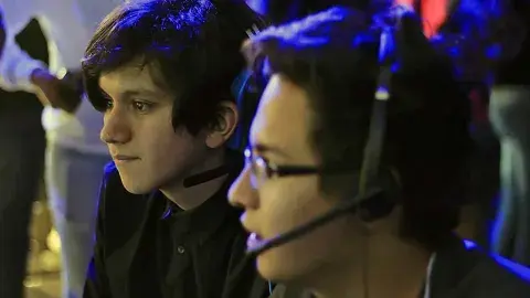¡En otro nivel! Joven mexicano es reconocido como narrador de Esports