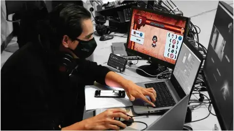 ¡Duelos de diversión! Así las clases con este profesor de PrepaTec