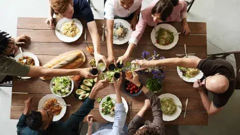 Reuniones familiares, foco de contagios COVID: dice experto en Tec CCM