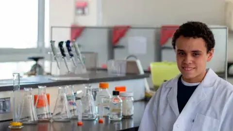 ¡A Cambridge! Mexicano gana beca para doctorado en genética