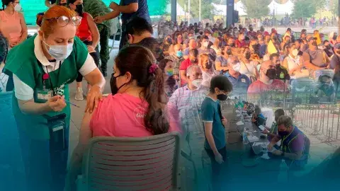 Inicia en el Tec vacunación de maestros de NL 
