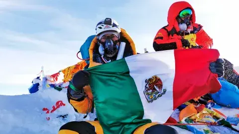 De Zacatecas al Everest: este mexicano conquista la cima del mundo