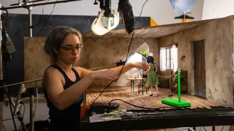 Profesora del Tec es directora de arte en video musical animado