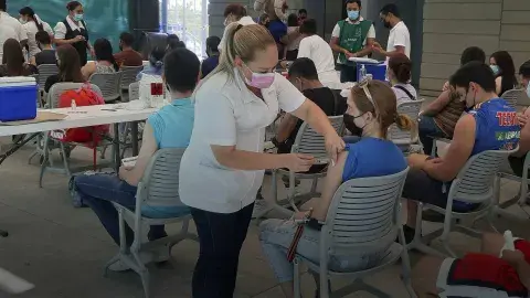 Aplican más de 38 mil vacunas en Tec de segunda dosis de 18 a 29 años