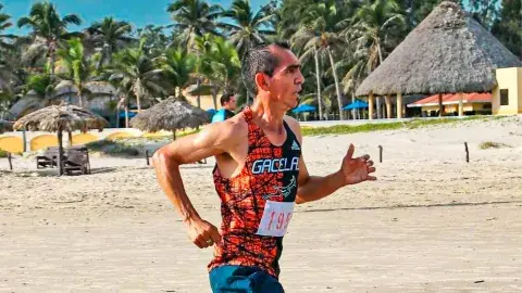 Pasión por el atletismo: Colaborador Tec cuenta su motivación de vida