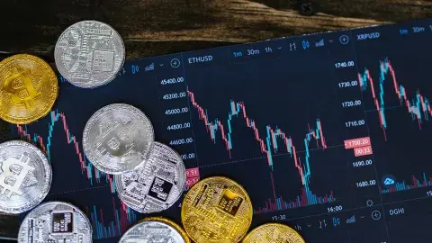 Invertir en criptomonedas: lo que debes saber y su proyección a futuro