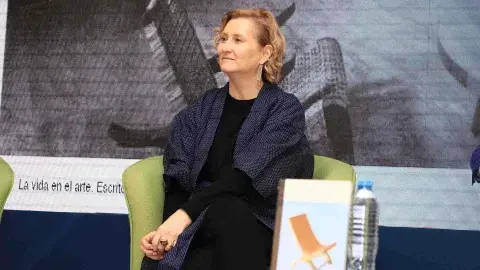 Profesora Tec expone en libro la historia del diseño mexicano