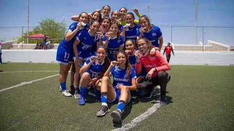 En shoot outs Borregos Mty gana oro en fútbol rápido en Universiada