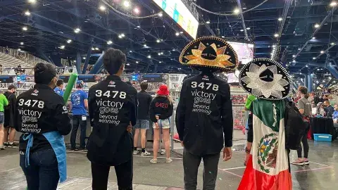 LAMBOT, el equipo mexicano que destacó en mundial de robótica FIRST