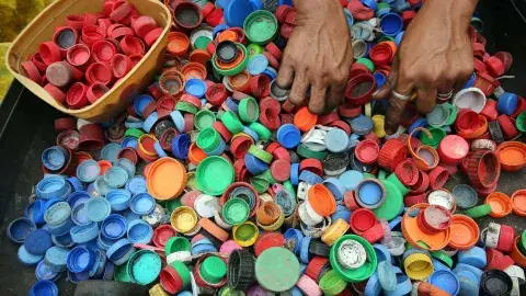 Con su empresa, reciclan más de mil toneladas mensuales de plástico