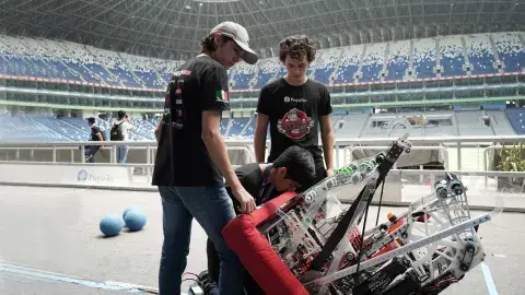¡Robots en acción! Alumnos PrepaTec Mty difunden ciencia en festival