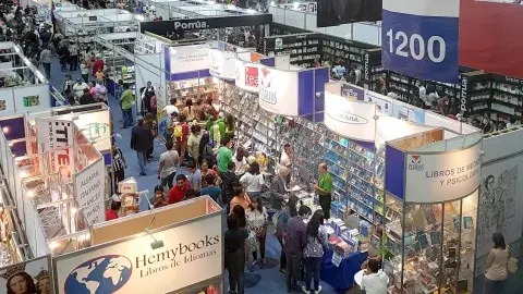Escritores, hologramas y talleres en la Feria del Libro del Tec