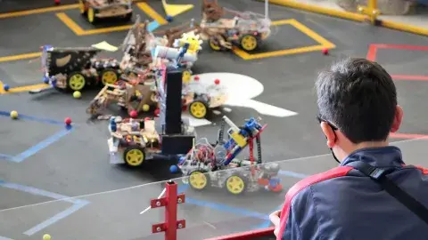 Fomentan la ciencia y tecnología en niños, con evento de robótica