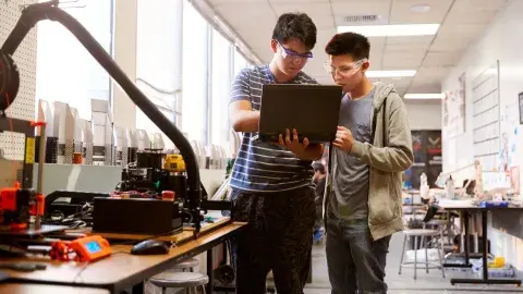 ¡Profes con pasión! Reciben premio por innovación educativa en México