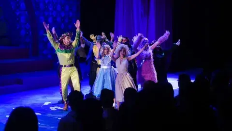 Docentes y colaboradores Tec llevan el teatro ¡hasta la luna!
