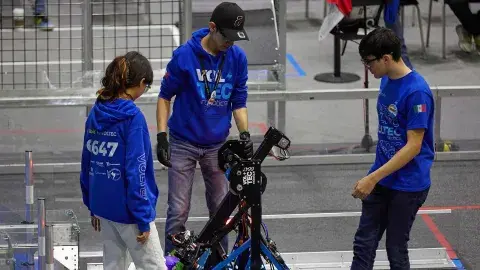 ¡Rumbo a mundial FIRST! VOLTEC logra pase a competencia internacional