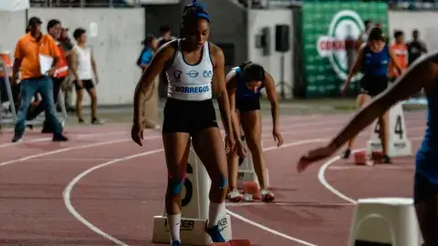 Atleta y alumna del Tec bate dos récords nacionales en competencia