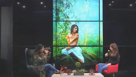 Atrás del lente: destaca en Canadá con su emprendimiento de fotografía