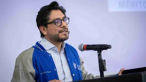 Economista galardonado con el Premio al Mérito EXATEC 2023 en Hidalgo