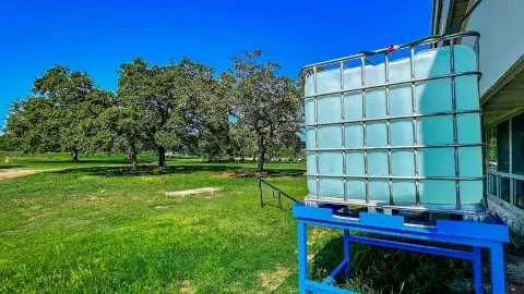 Gota por gota: estudiantes reutilizan agua de aires acondicionados