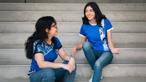 EXATEC diseñan línea de ropa universitaria y ganan concurso Tec