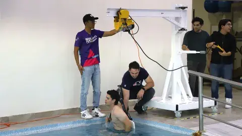 ¡Ingeniería! Alumnos crean y donan grúa para niños con discapacidad