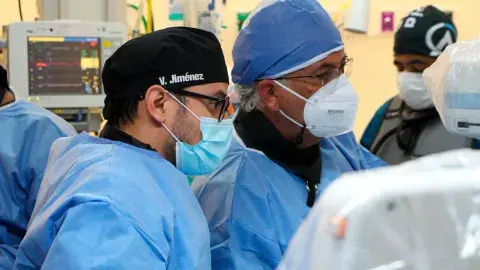 TecSalud, primero en NL en usar dispositivo de protección embólica