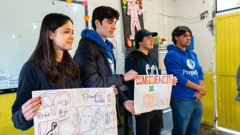 Estudiantes PrepaTec hablan de educación sexual en escuela de Saltillo
