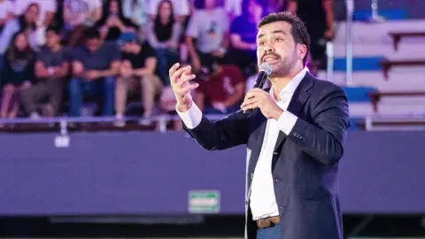 "Transformar el poder es cambiar cómo se llega a él": Máynez en el Tec