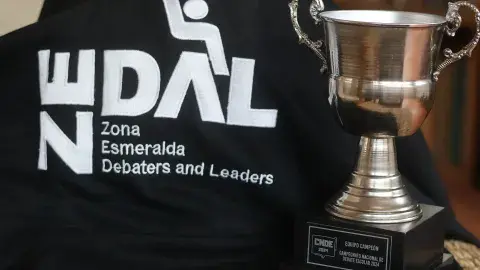¡Ganan el oro! Estudiantes PrepTec triunfan en campeonato de debate