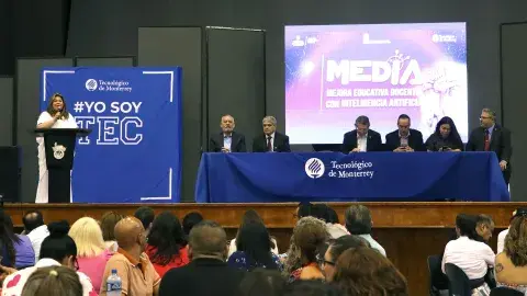 IA en el aula: Tec capacita a más 200 profesores en Ciudad Juárez 