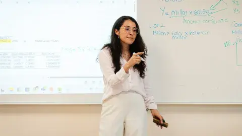 De Colombia al Tec campus LAG: nueva profesora enseña ingeniería verde