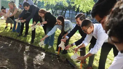 Celebran en campus Mty 70 años del Árbol de la Fraternidad (fotos)