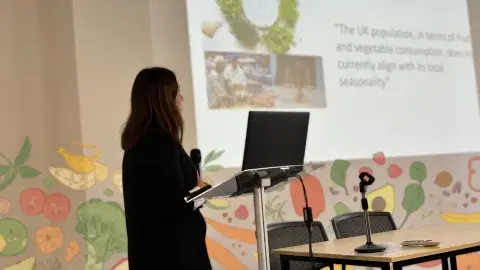 Frutas y estacionalidades: alumna Tec CCM gana en congreso de Londres