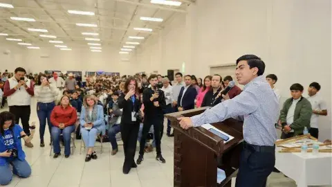 Alumno PrepaTec Navojoa participa con ponencia en Foro de Juventudes