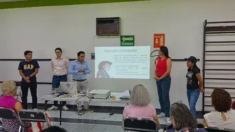 ¡Inclusión financiera! Alumnos Tec imparten talleres a adultos mayores