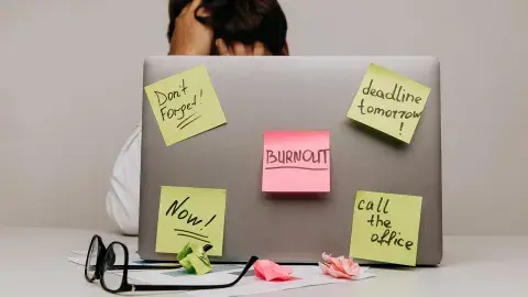 Procrastinación productiva: qué es y 5 estrategias para controlarla