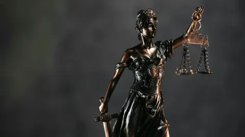 Profesor Tec publica libro sobre el razonamiento jurídico y la IA