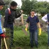 Los estudiantes de bachillerato apoyaron en la reforestación y habilitación de diversos espacios públicos.