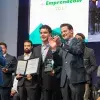 Gana Premio Nacional del Emprendedor por enseñar tecnología a niños