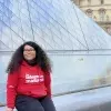 Karen en el Louvre de París. 