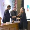 Katia García recibe premio estatal de la juventud